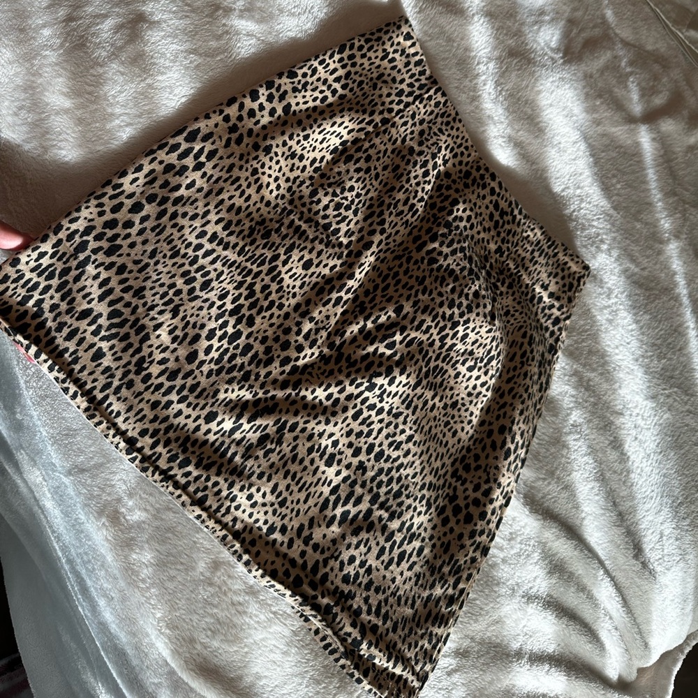 BRANDY MELVILLE MINI SKIRT